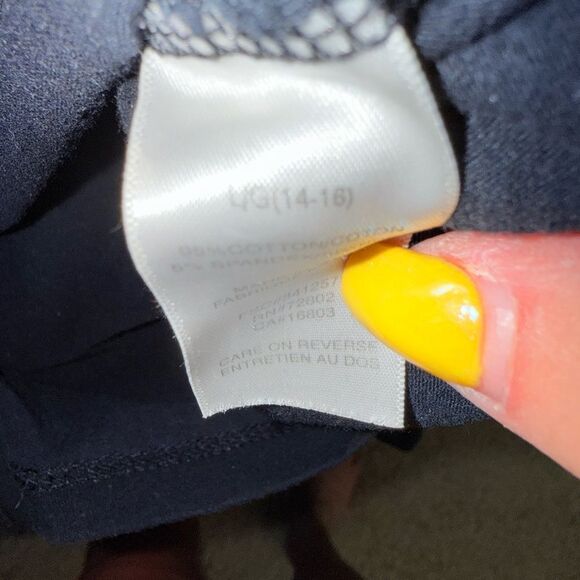 Black and Red Racerback Sleeveless Tank Top - Picture 4 of 5